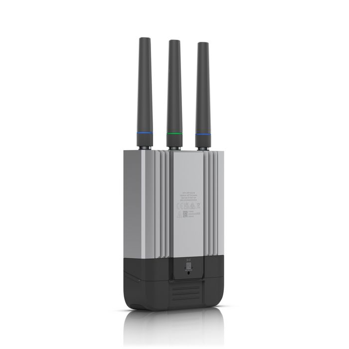 Ubiquiti Mobile Router Industrial Routeur Mobile LTE Cat 4 WiFi avec 2 Ports GbE RJ45, PoE, GPS, pour Applications IoT Intérieur/Extérieur Ubiquiti Mobile Router Industrial Routeur Mobile LTE Cat 4 WiFi avec 2 Ports GbE RJ45, PoE, GPS, pour Applications IoT Intérieur/Extérieur