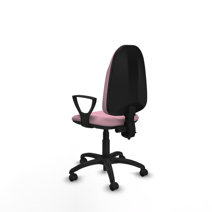 Chaise de bureau Algarra avec mécanisme de contact permanent à double poignée, recouverte de tissu rose. Équipée d'une base en polyamide noir, d'accoudoirs fixes et de roulettes autobloquantes