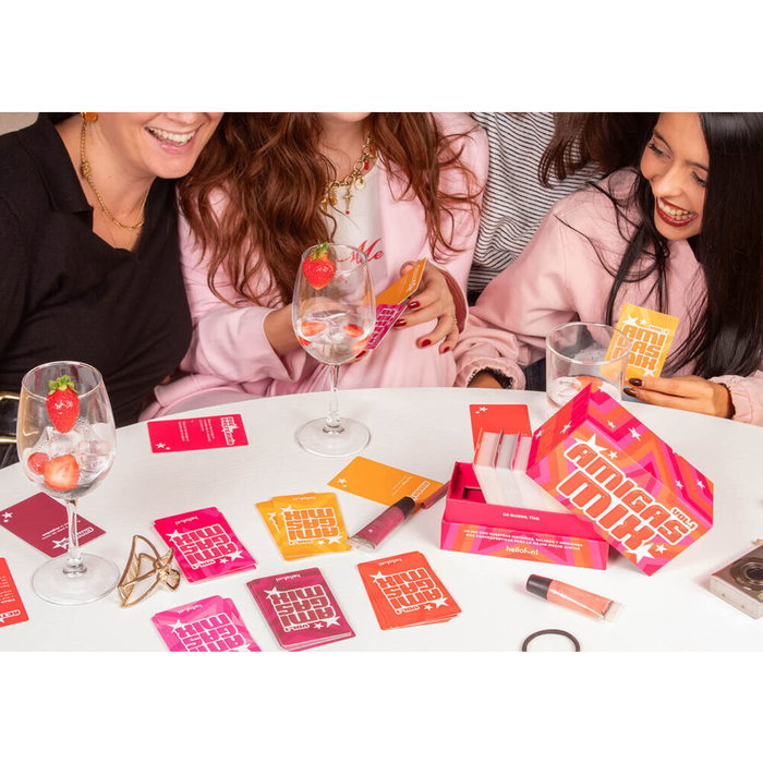 Hello Fun Amigas Mix