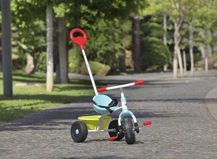 Molto Triciclo Urban Trike 3-en-1, tricycle évolutif pour enfants de 10 à 18 mois, couleur bleue, avec assemblage Molto Triciclo Urban Trike 3-en-1, tricycle évolutif pour enfants de 10 à 18 mois, couleur bleue, avec assemblage