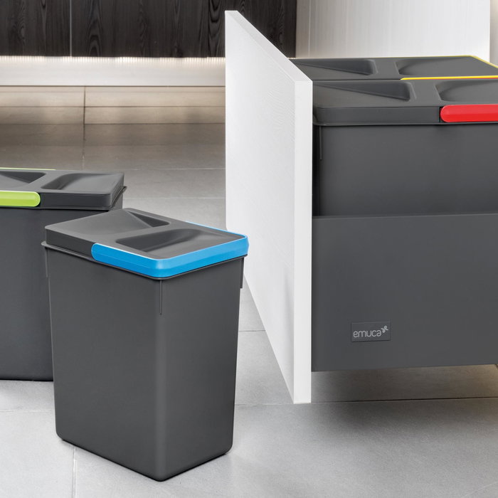 Emuca Kit poubelle de tri sélectif pour tiroir de cuisine avec socle Recycle hauteur 266mm, 2x15litres, 2x7litres, module 900mm, Plastique Gris antracite Emuca Kit poubelle de tri sélectif pour tiroir de cuisine avec socle Recycle hauteur 266mm, 2x15litres, 2x7litres, module 900mm, Plastique Gris antracite