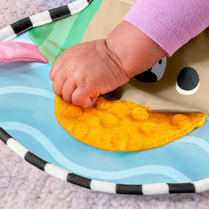 Fisher-Price Cojín Aventuras Sensoriales Jhb44 - Coussin d'éveil sensoriel avec jouets suspendus pour bébé dès 3 mois