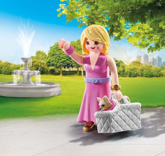 Playmobil Figura It-girl avec Chihuahua, figurine de la gamme My Life pour enfant, âge recommandé : 4 ans et plus