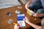 Bizak Jeu Interférences - Jeu de société pour toute la famille basé sur le classique Téléphone Fou, Version Espagnol
