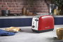 Russell Hobbs 26554-56 Toaster rouge Colours Plus - Toastage rapide 50%, fonction 'lever et voir', plateau à miettes amovible et chauffe-pain