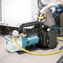 Makita DVP181ZK Pompe à vide sans fil avec mallette de transport