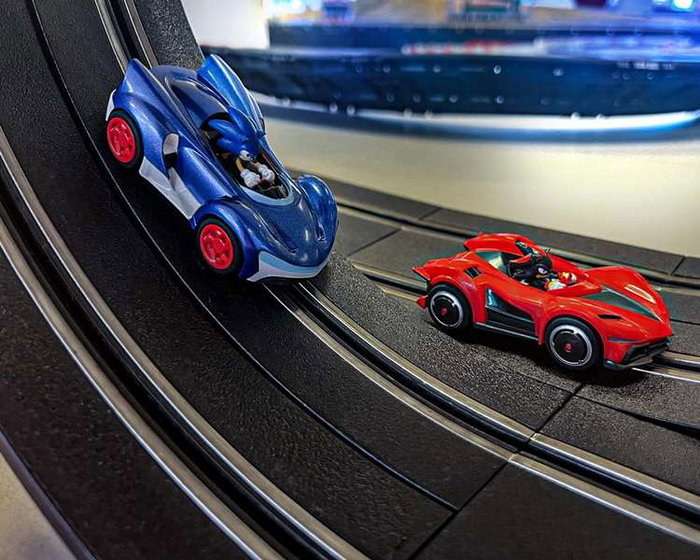 Carrera Piste de Course Sonic The Hedgehog avec 2 Voitures (Sonic et Shadow) 4,9 mètres Circuit Slot