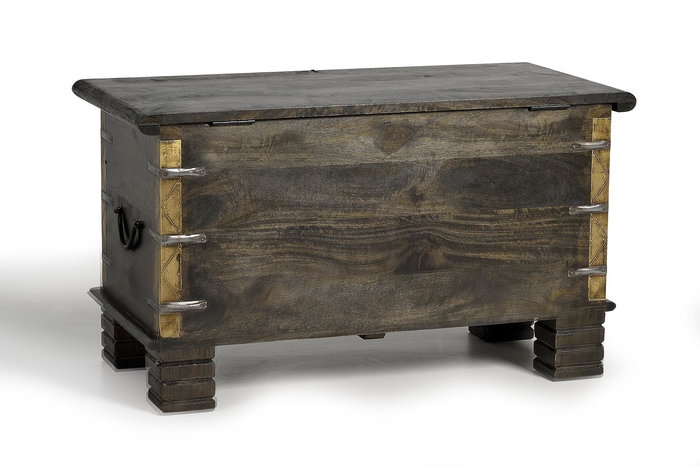 GINER Y COLOMER - Coffre de rangement en bois de manguier massif couleur marron foncé - Décor ancien avec détails en bronze et métal - Dimensions : 80 x 40 x 46 cm