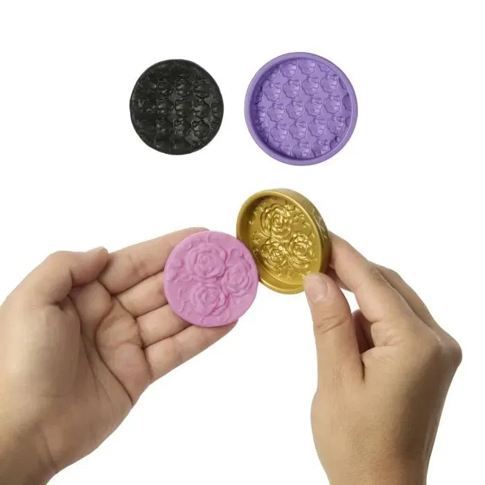 Monster High JBG78 Kit Gâteau d'Anniversaire Clawdeen Wolf - 55 Accessoires et Seringue de Glaçage pour Enfants dès 4 ans