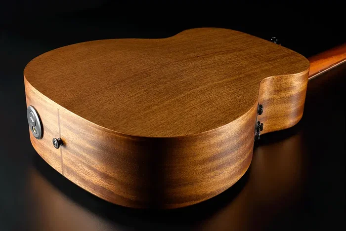 LAG Guitare Électroacoustique Folk Travel A/E Blue Wave 1, Table Cèdre Massif, Naturelle et Marron