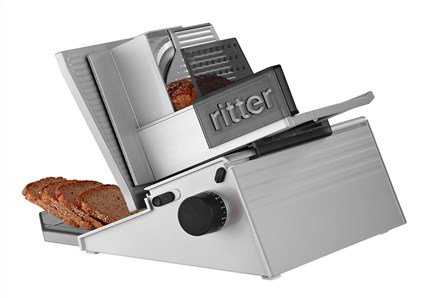 Ritter CONTURA-3 (558.012) Coupe-jambon professionnel incliné avec lame universelle de 17 cm et moteur Eco 65W - Design Reddot