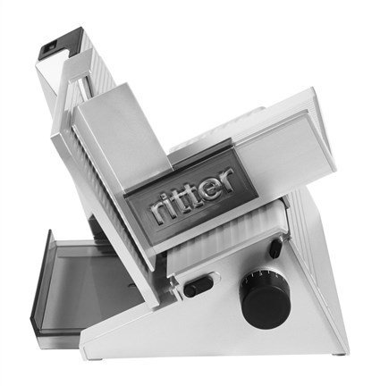Ritter CONTURA-3 (558.012) Coupe-jambon professionnel incliné avec lame universelle de 17 cm et moteur Eco 65W - Design Reddot