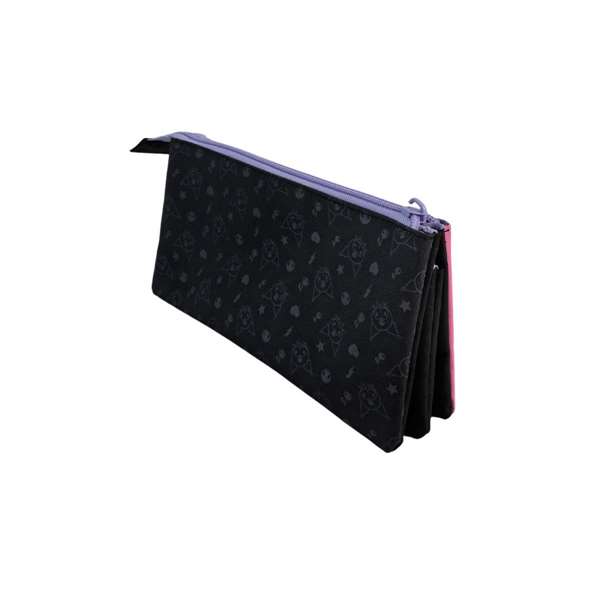 Toybags - Etui triple Kuromi - Intérieur entièrement doublé et personnalisé - Finitions et fermetures éclair de haute qualité - 44 x 30 x 20 cm Toybags - Etui triple Kuromi - Intérieur entièrement doublé et personnalisé - Finitions et fermetures éclair de haute qualité - 44 x 30 x 20 cm