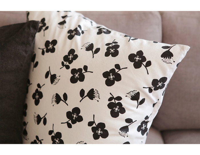 Dailylike Étoffe en coton imprimée fleurs tissage Oxford 1,50m x 3m Dailylike Étoffe en coton imprimée fleurs tissage Oxford 1,50m x 3m