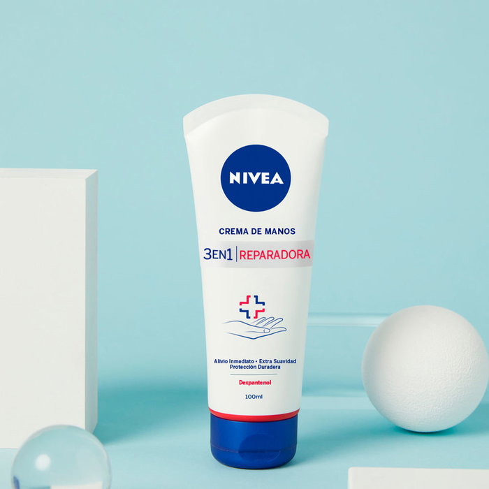 Nivea Crème Mains Réparatrice 3 en 1 Confort 48h pour Mains Sèches et Irritées, Dexpanthénol, 100 ml