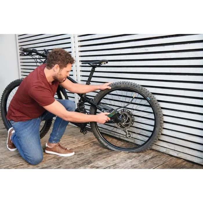 Bosch Easypump 3.6V - Pompe à air comprimé sans fil, gonfleur pour pneus de vélo, voiture, moto et ballons, avec sac textile - 0603947000 Bosch Easypump 3.6V - Pompe à air comprimé sans fil, gonfleur pour pneus de vélo, voiture, moto et ballons, avec sac textile - 0603947000