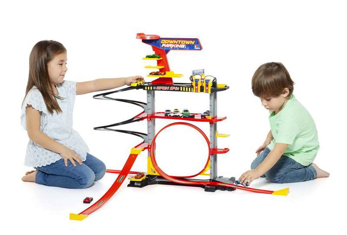 Molto - Parking Garage Jouet avec 4 Places de Stationnement, 1 Loop et 2 Voitures - Jeu en Espagnol et Anglais - En Plastique - À partir de 3 ans Molto - Parking Garage Jouet avec 4 Places de Stationnement, 1 Loop et 2 Voitures - Jeu en Espagnol et Anglais - En Plastique - À partir de 3 ans