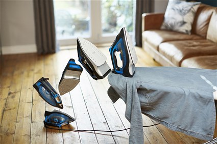 Russell Hobbs 24650-56 Planche à repasser vapeur 2.400 W résistante aux chocs avec pointe de précision, fonction antical et arrêt automatique