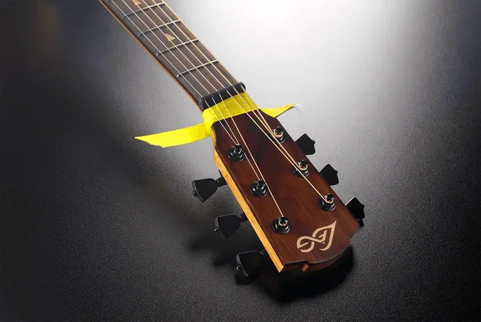 LAG Travel Signature Vianney A/E Guitare Acoustique-Électrique de Voyage - Natural LAG Travel Signature Vianney A/E Guitare Acoustique-Électrique de Voyage - Natural