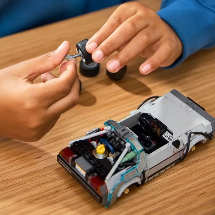 LEGO Speed Champions 77256 La Machine à Remonter le Temps de Retour vers le Futur - Jouet de Construction avec 2 Minifigurines