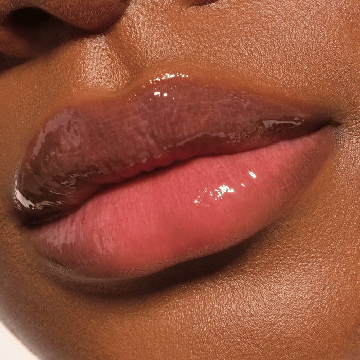 Catrice Gloss Obsessed n° 020 - Même brillant, jour différent 2,5 ml Catrice Gloss Obsessed n° 020 - Même brillant, jour différent 2,5 ml
