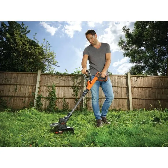 Black + Decker STC1820EPC-QW - Coupe-bordures électrique 18V, batterie incluse, largeur de coupe 28 cm, 2 vitesses, tête pivotante 180°