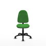 Chaise de bureau Algarra avec mécanisme de contact permanent de base, rembourrée de tissu vert. Équipée d'une base en polyamide noir, sans accoudoirs et avec roulettes autobloquantes
