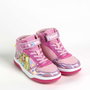Cerdá Chaussure sportive enfant à semelle PVC avec lumières Barbie T033 - Rose Fuchsia - Taille 33 - Dès 3 ans