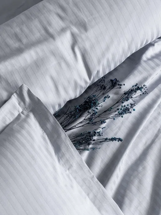 Parure de lit en satin de coton imprimé rayures gris, 1 housse de couette 140 x 200 cm + 1 taie d'oreiller 60 x 60 cm