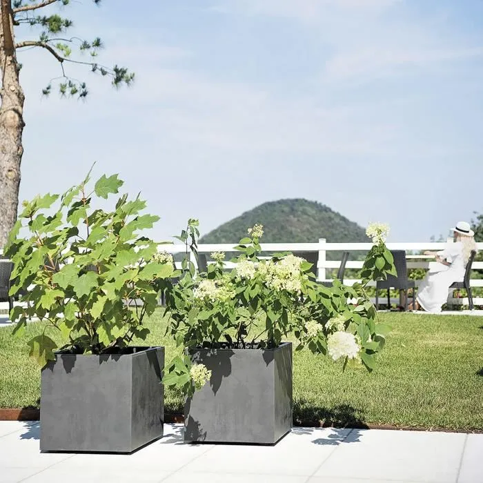 Deroma Pot de fleurs avec réserve d'eau Cube Millennium R Anthracite 39 x H39.1 cm - Résistant au gel et aux UV - Volume 40.4 L