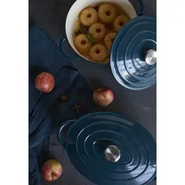 Baumalu - Cocotte en fonte émaillée ronde - 24 cm - Compatible induction et four - Couleur bleu vert