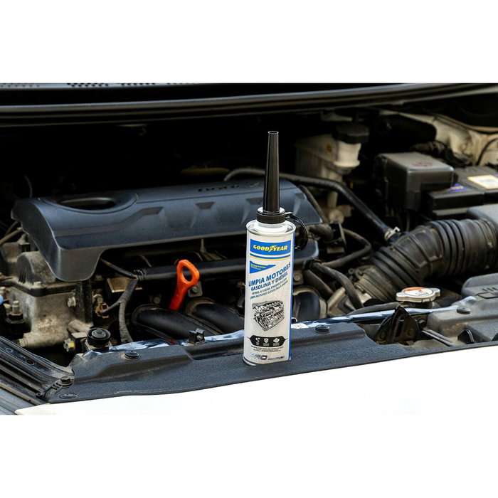 Goodyear Nettoyant Moteur Essence/Diesel 300ml