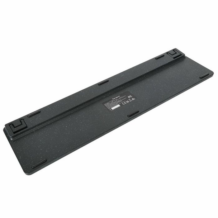 Targus ECO101BR Clavier filaire USB-A format complet (104 touches) avec protection antimicrobienne DefenseGuard - Matériaux recyclés 85% - Noir - Disposition Nordique