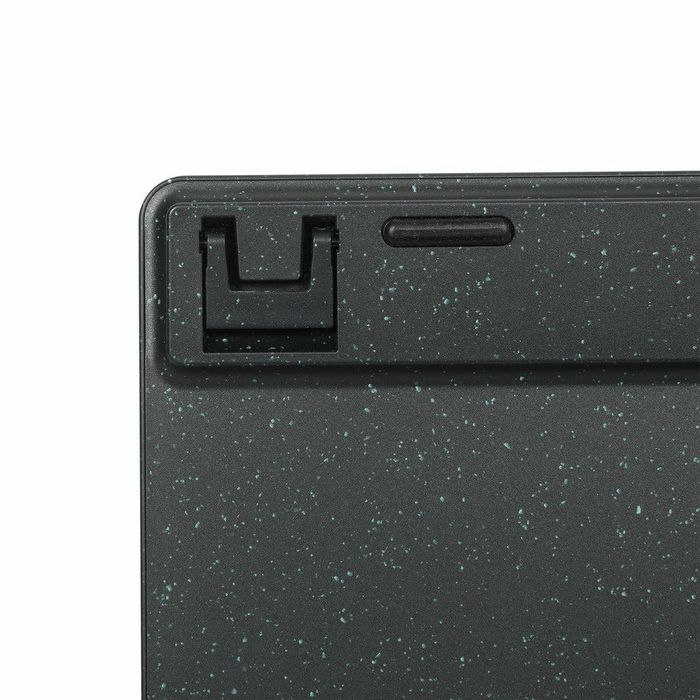 Targus ECO101BR Clavier filaire USB-A format complet (104 touches) avec protection antimicrobienne DefenseGuard - Matériaux recyclés 85% - Noir - Disposition Nordique