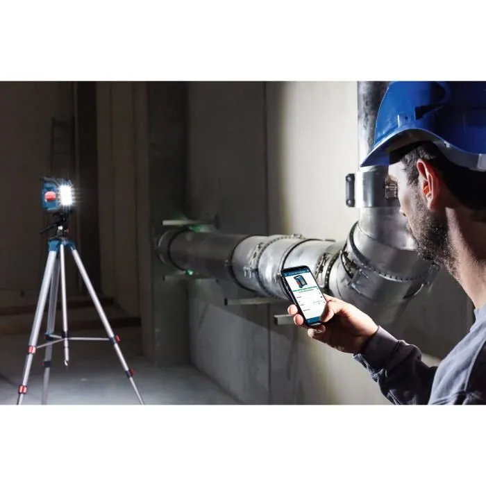 Bosch Professional GLI 18V-1200 C Projecteur de chantier LED sans fil 1200 Lm, 18 V, protégé IP64, réglable par smartphone