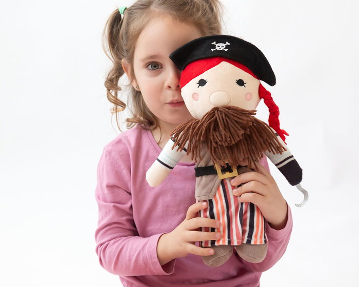 KioKids Peluche Pirate Aventurier - Jouet en Polyester 33 cm pour Enfant à partir de 10 Mois, Multicolore KioKids Peluche Pirate Aventurier - Jouet en Polyester 33 cm pour Enfant à partir de 10 Mois, Multicolore
