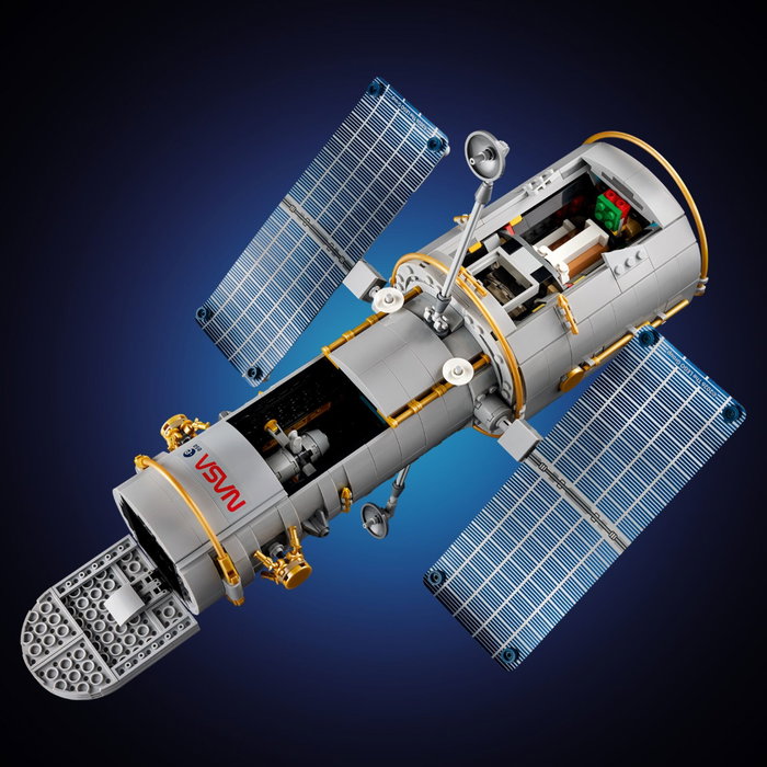 LEGO Icons Le Télescope Spatial Hubble 11382 LEGO Icons Le Télescope Spatial Hubble 11382