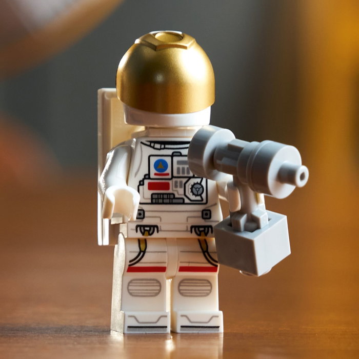 LEGO Icons Le Télescope Spatial Hubble 11382 LEGO Icons Le Télescope Spatial Hubble 11382