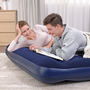 Bestway 67226 Matelas Gonflable Double 203x152x28 cm avec Pompe à Pied Gonflage Camping Intérieur