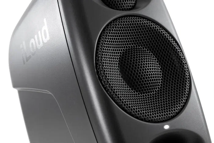 IK Multimedia iLoud Micro Monitor Pro (Paire) Moniteurs de Studio Compacts 50W RMS avec ARC et X-MONITOR IK Multimedia iLoud Micro Monitor Pro (Paire) Moniteurs de Studio Compacts 50W RMS avec ARC et X-MONITOR
