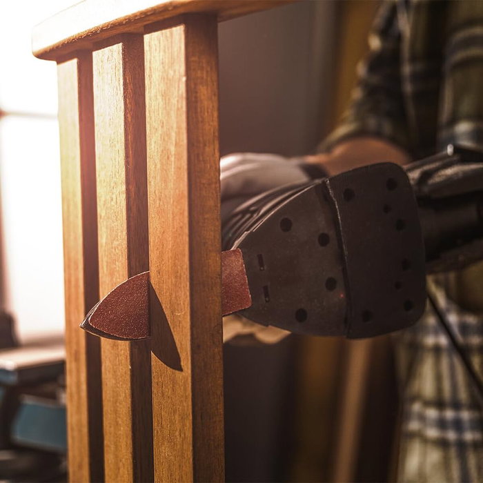 Ponceuse orbitale delta Cecotec 180W PerfectSurface 180 Delta avec réservoir et accessoires