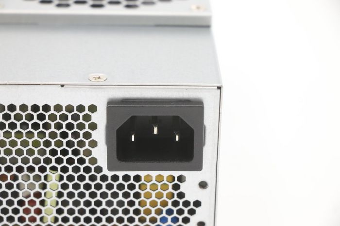 Lenovo - Alimentation Secteur SFF (Small Form Factor) 180W - 100-240V AC - Efficacité 85% - Compatible avec systèmes Lenovo Lenovo - Alimentation Secteur SFF (Small Form Factor) 180W - 100-240V AC - Efficacité 85% - Compatible avec systèmes Lenovo