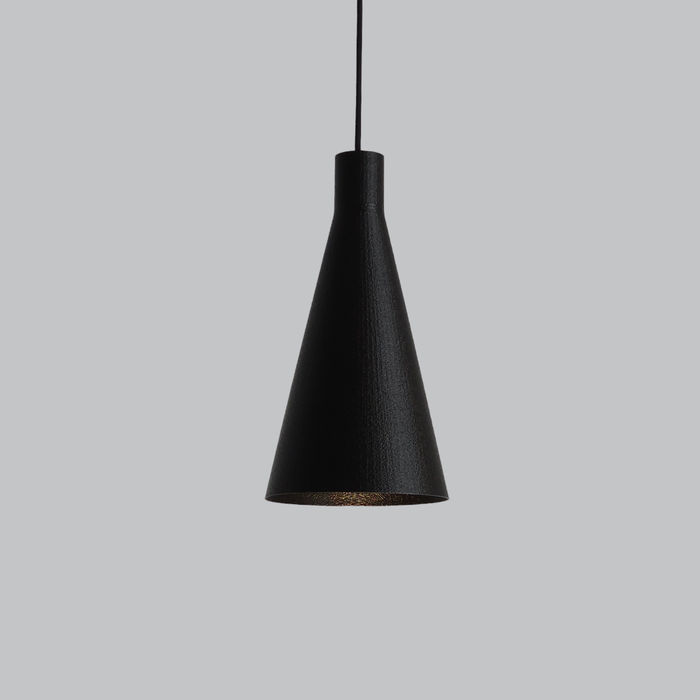 Shu Suspension Noir avec Rosace de Plafond Noire et Câble Noir Shu Suspension Noir avec Rosace de Plafond Noire et Câble Noir