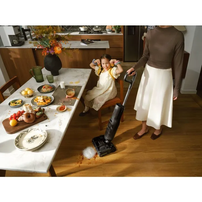 Roborock F25 ACE Pro - Aspirateur balai laveur avec technologie JetFoaming, 25000 Pa d'aspiration, 430 tr/min, nettoyage plat 180° et station auto-nettoyante - Noir