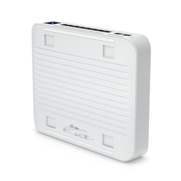 Ubiquiti USW Enterprise 8 PoE - Commutateur managé Gigabit PoE+, 8 ports 2.5GbE RJ45, 2 ports 10G SFP+, L3, écran tactile