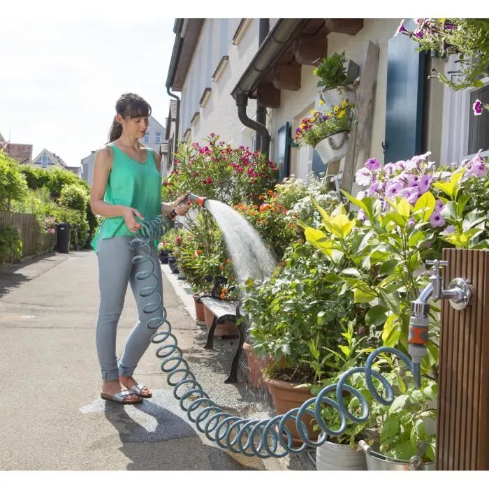 Gardena Kit flexible d'arrosage 10 m pour balcon et terrasse, raccord rapide avec pistolet Aquastop, haute qualité, fabriqué en Allemagne, garantie 5 ans