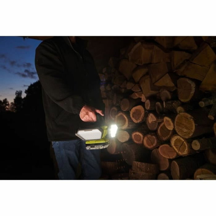 Ryobi Spot LED 360° 18V avec 4 panneaux lumineux