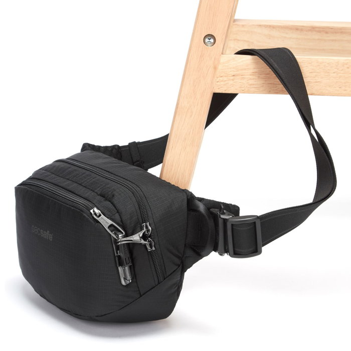 Pacsafe V 100 Hip Pack Jet Black