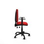 Chaise de bureau Aýna avec mécanisme asynchrone, revêtement en simili cuir rouge. Équipée d'une base en polyamide noir, d'accoudoirs 1D et de roulettes pour parquet