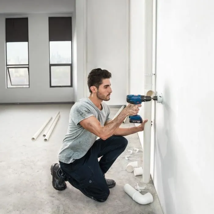 Bosch Professional Perceuse-Visseuse à Percution Sans Fil 18V GSB 18V-21 - 55 Nm, Mandrin AutoLock 13 mm, 2 Batteries 2.0Ah, Chargeur GAL 1820, L-Case - 06019H1109